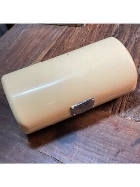 Jimmy Choo Beige White Acrylic Magnetic Clutch Eyeglass Sunglasses Hard Case